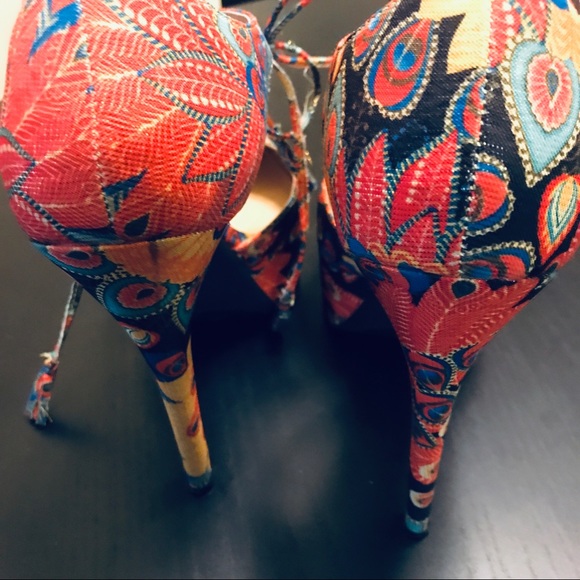 Penny Loves Kenny Platform Heels - Women 9 - Multicolored Peacock Design - Picture 4 of 4